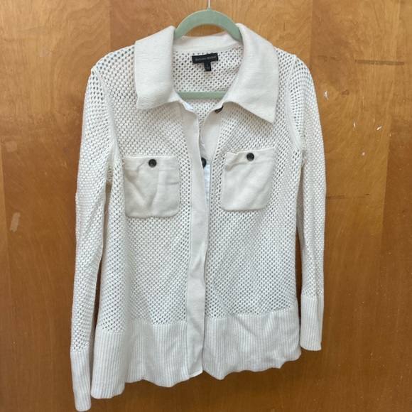 Banana Republic beige open knit sweater with buttons size L. Barely worn. - Picture 6 of 7